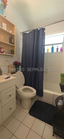 772 Gardenia Dr, Royal Palm Beach, FL 33411
