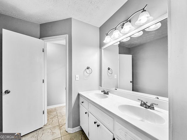 1299 Bugle Court, Hampton, GA 30228