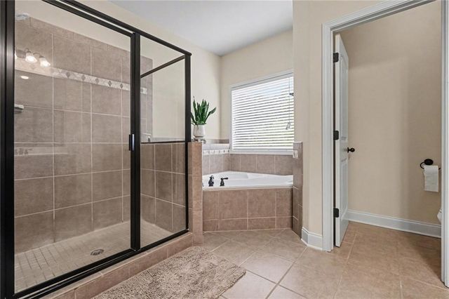 3769 Lake Haven Way, Atlanta, GA 30349