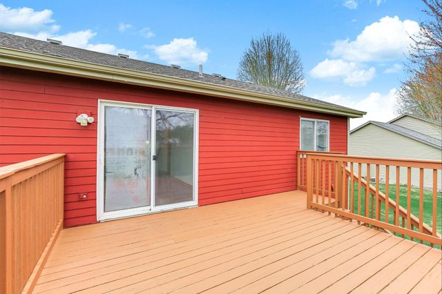 1490 Fireside Road, Waconia, MN 55387