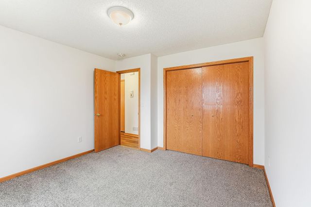 1490 Fireside Road, Waconia, MN 55387