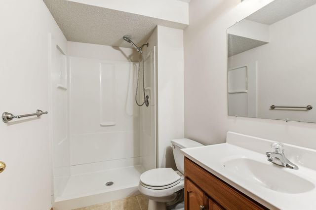 1490 Fireside Road, Waconia, MN 55387