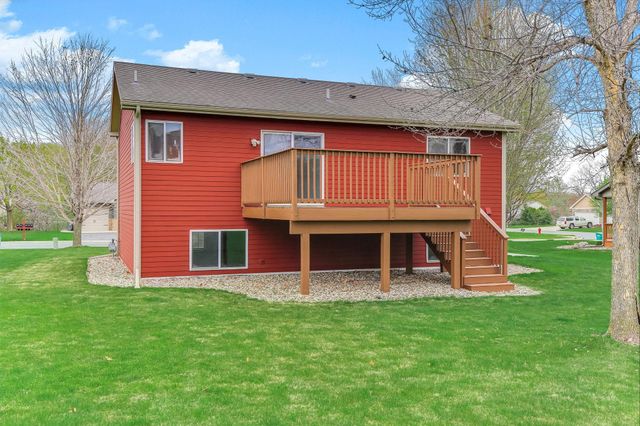 1490 Fireside Road, Waconia, MN 55387