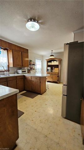 140 Allen Road, Reidsville, NC 27320