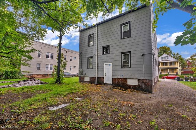 10111 Born Avenue, Cleveland, OH 44108