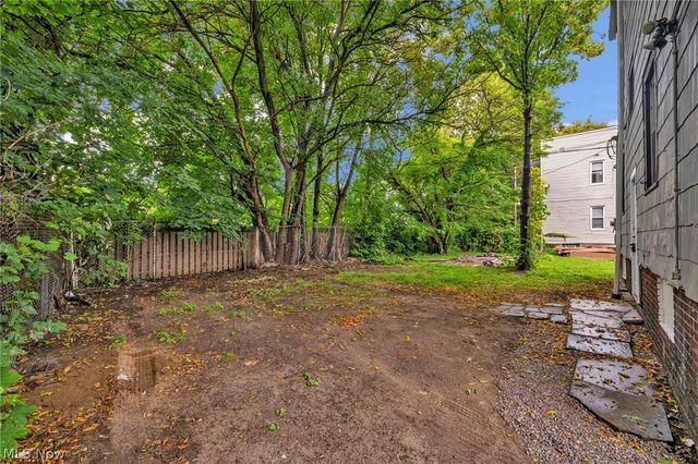 10111 Born Avenue, Cleveland, OH 44108