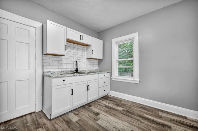 10111 Born Avenue, Cleveland, OH 44108