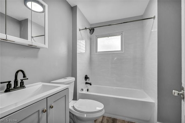 10111 Born Avenue, Cleveland, OH 44108