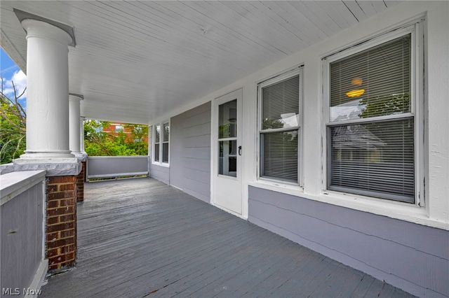 10111 Born Avenue, Cleveland, OH 44108