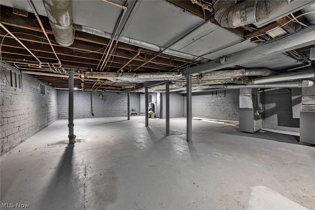 10111 Born Avenue, Cleveland, OH 44108