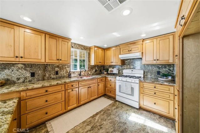 47280 Pala Road, Temecula, CA 92592