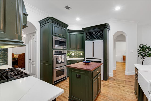 8300 Southridge Court, North Richland Hills, TX 76182