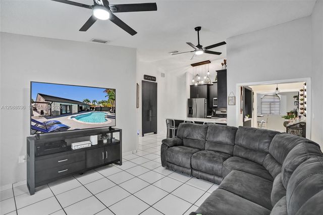 8971 NW 150th Terrace, Miami Lakes, FL 33018