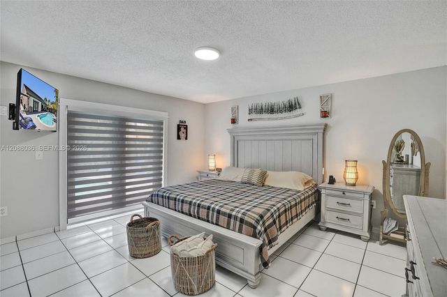 8971 NW 150th Terrace, Miami Lakes, FL 33018