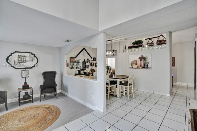 8971 NW 150th Terrace, Miami Lakes, FL 33018