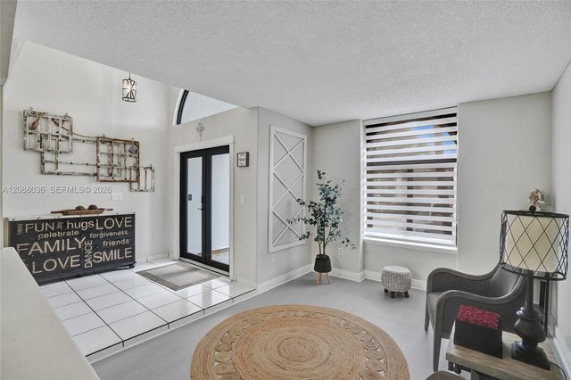 8971 NW 150th Terrace, Miami Lakes, FL 33018