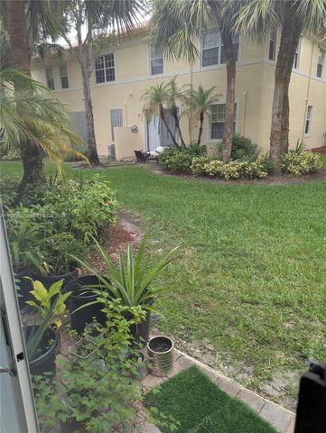 2584 SW 84th Terrace 101, Miramar, FL 33025