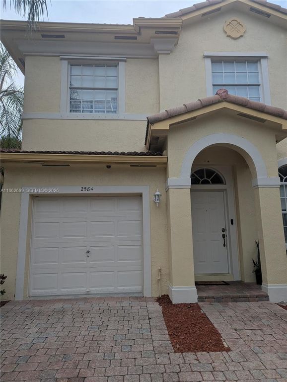 2584 SW 84th Terrace 101, Miramar, FL 33025