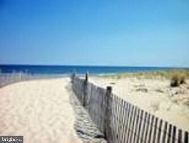 40118 N CAROLINA AVE, Fenwick Island, DE 19944