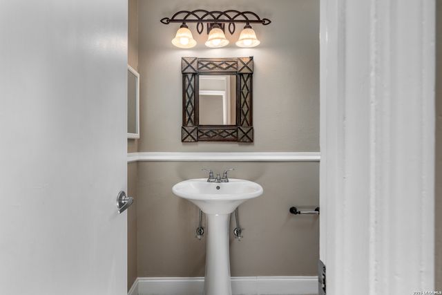 1406 Brook Run, San Antonio, TX 78232