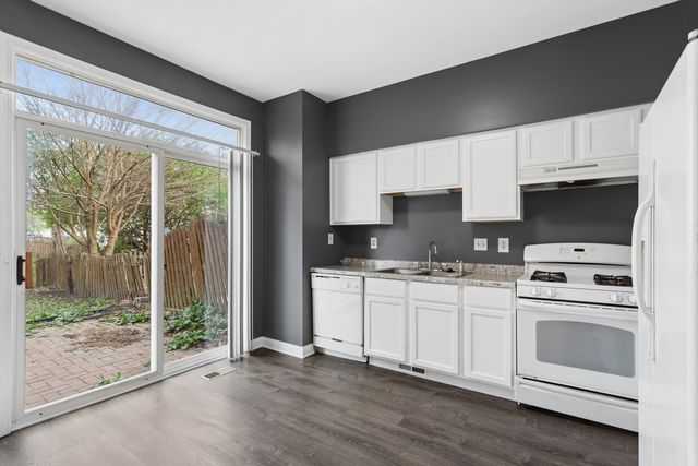 21523 Franklin Circle 21523, Plainfield, IL 60544