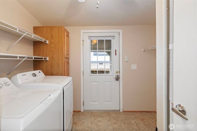 789 NE Reeds Meadow Lane, Bremerton, WA 98311