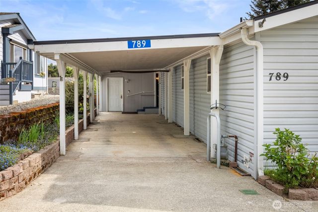 789 NE Reeds Meadow Lane, Bremerton, WA 98311