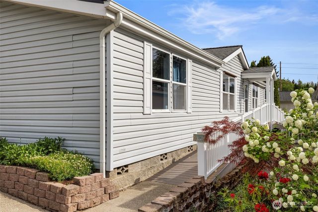 789 NE Reeds Meadow Lane, Bremerton, WA 98311