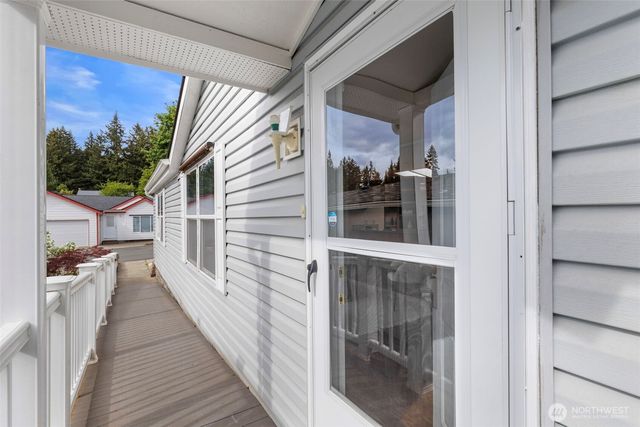 789 NE Reeds Meadow Lane, Bremerton, WA 98311