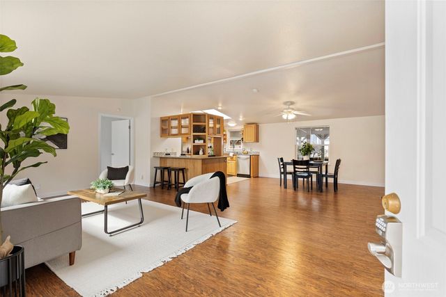 789 NE Reeds Meadow Lane, Bremerton, WA 98311