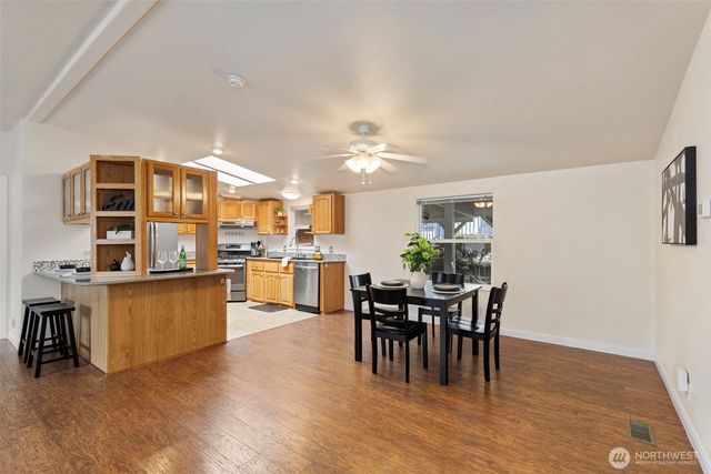 789 NE Reeds Meadow Lane, Bremerton, WA 98311