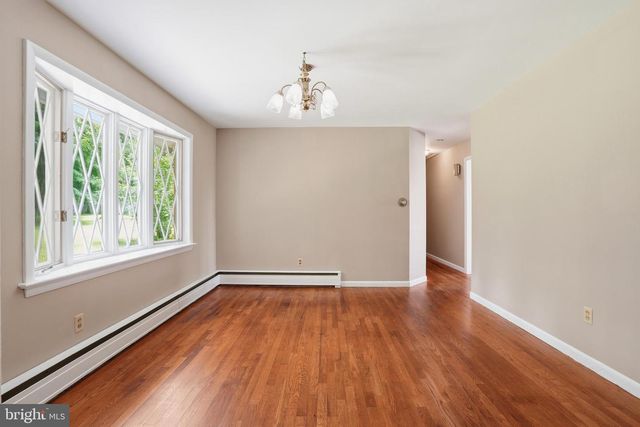 486 DERSTINE RD, Hatfield, PA 19440