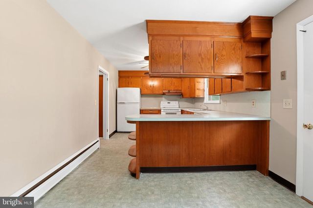 486 DERSTINE RD, Hatfield, PA 19440