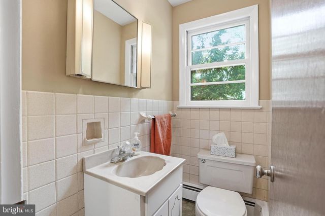486 DERSTINE RD, Hatfield, PA 19440