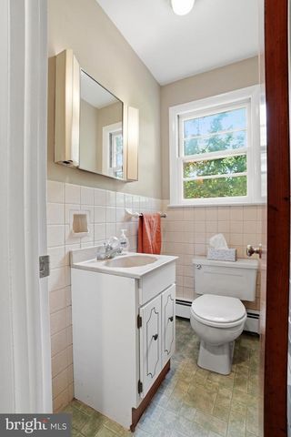 486 DERSTINE RD, Hatfield, PA 19440