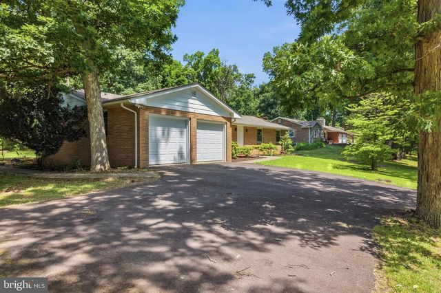 486 DERSTINE RD, Hatfield, PA 19440