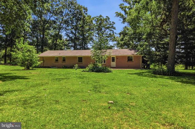 486 DERSTINE RD, Hatfield, PA 19440