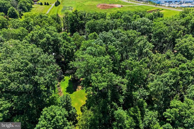 486 DERSTINE RD, Hatfield, PA 19440