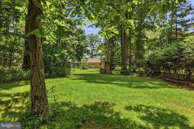 486 DERSTINE RD, Hatfield, PA 19440