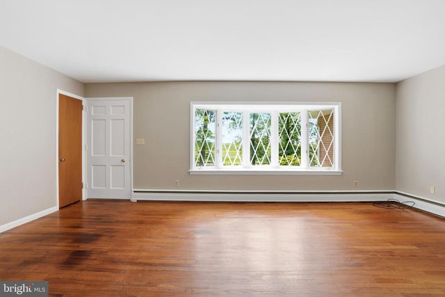 486 DERSTINE RD, Hatfield, PA 19440