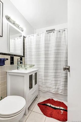 2 W End Avenue 5N, Brooklyn, NY 11235