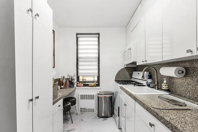 2 W End Avenue 5N, Brooklyn, NY 11235