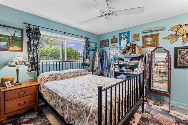 2017 SW Golf Lane 113, Boynton Beach, FL 33426