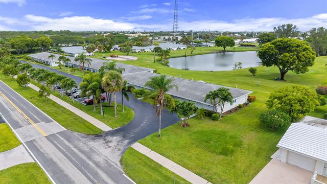 2017 SW Golf Lane 113, Boynton Beach, FL 33426