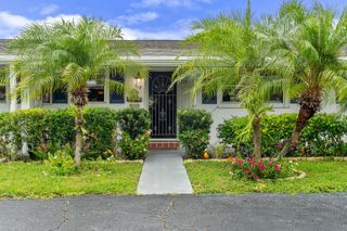 2017 SW Golf Lane 113, Boynton Beach, FL 33426