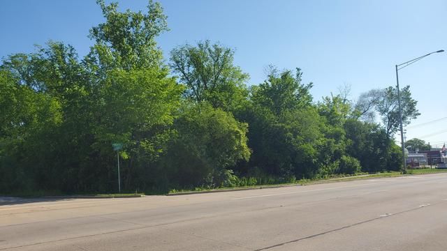 19w068 North Avenue, Addison, IL 60101