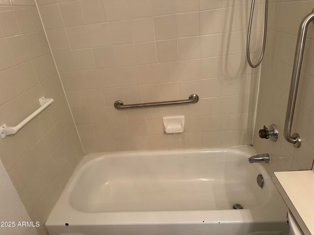 1825 W RAY Road 1008, Chandler, AZ 85224