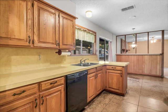 10462 County Road 1265, Flint, TX 75762