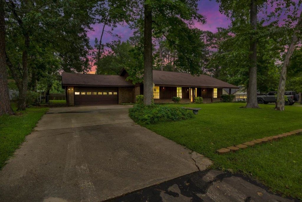 10462 County Road 1265, Flint, TX 75762