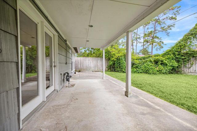 2006 Du Barry Lane, Houston, TX 77018